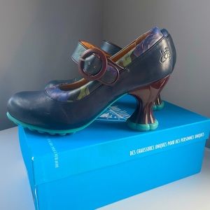 John Fluevog CERES Floral size 8.5 Cosmos Mary Jane